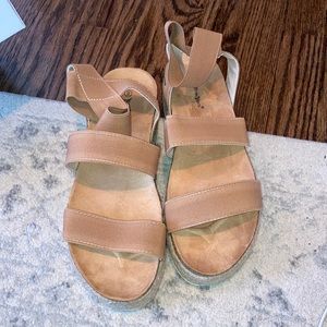 Platform sandals